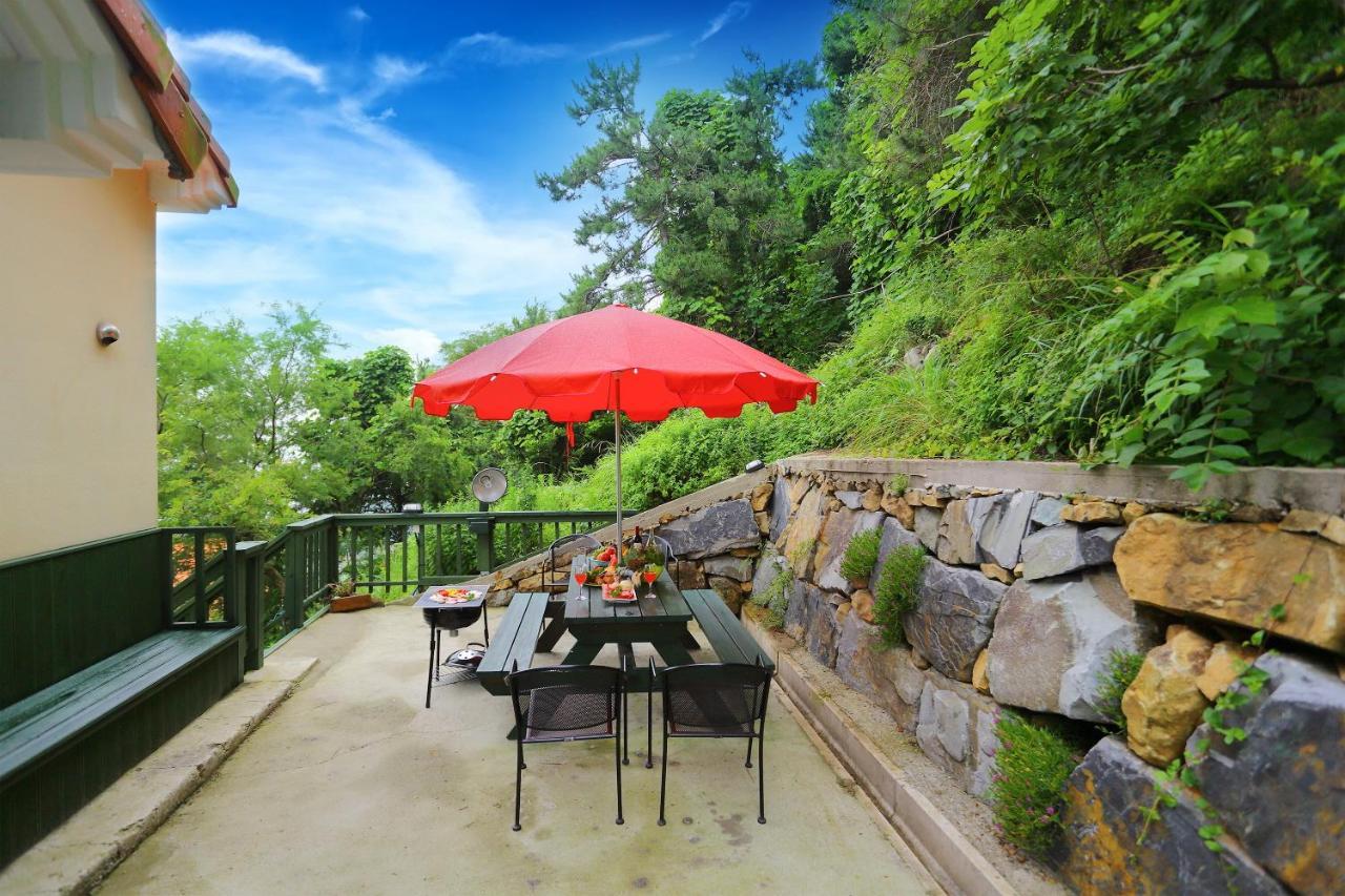 Villa Montmartre Namhae Exterior foto