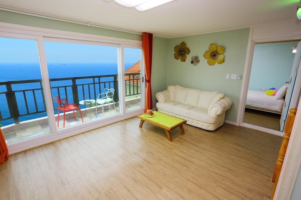 Villa Montmartre Namhae Exterior foto